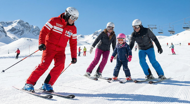 Private ski or snowboard lessons in Candanchú or Astún, lift pass and equipment included — photo 2